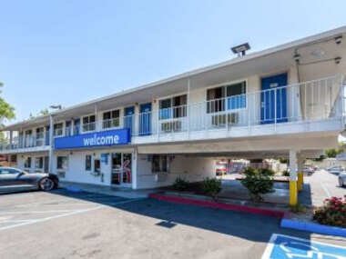 Motel 6 Sacremento, Ca – Downton