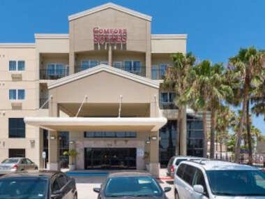 Comfort Suites Beachside