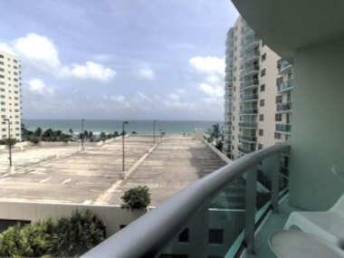 Miami Hollywood 2 Bedroom on the Beach 007-21mar