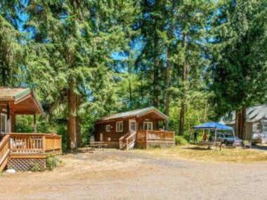 Chehalis Camping Resort One-Bedroom Cabin 2