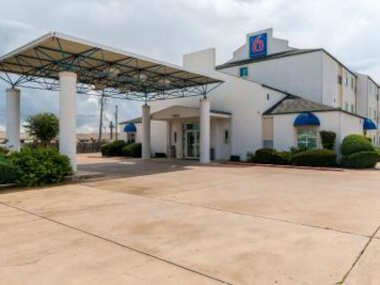 Motel 6-San Antonio, TX – South