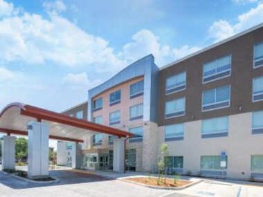 Holiday Inn Express & Suites – Chico, an IHG Hotel