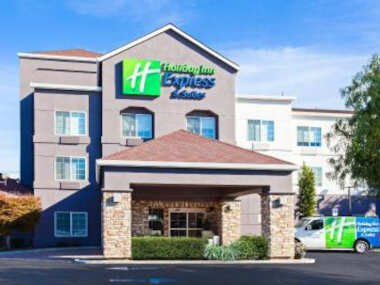 Holiday Inn Express & Suites Oakland – Airport, an IHG Hotel