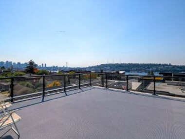 A-Seattle Urban Village- Guemes-Roof top view deck