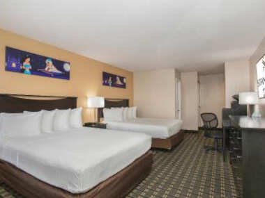 Stanford Inn & Suites Anaheim