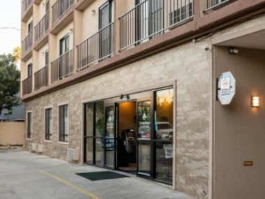 GreenTree Inn & Suites Los Angeles – Alhambra – Pasadena