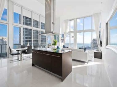 ICONIC LUXURIOUS HIGH CEILINGS UNIT BRICKELL w