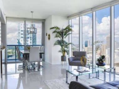 Wonderful 2 BR APT With Ocean Views At Icon Brickell