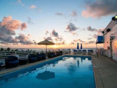 Rooftop-Pool Suite with King Bed in Ocean Dr