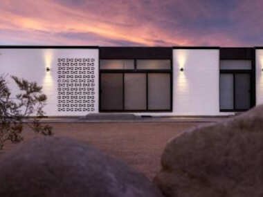 Neutrahome Joshua Tree Luxury Retreat Hiking + Spa