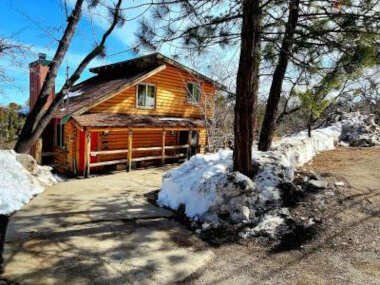 Cozy Moon Cabin