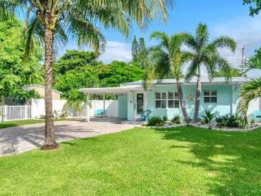 Beachy Pompano Home!