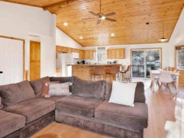 Lincoln Log Chalet by Big Bear Vacations Ultra Modern Cozy Moonridge Retreat