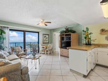 Ocean Front Condo with Amazing Views! Sunglow Resort 402