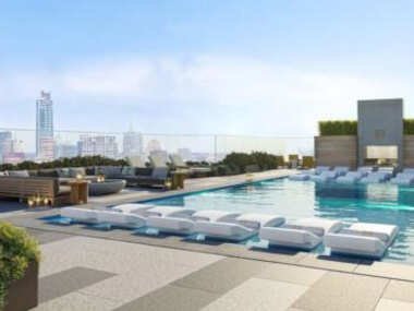 Lovely Condo-Rooftop pool, steps from Rainey St