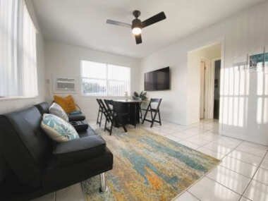 Lovely Apt in Pompano 4-minute walk from the beach